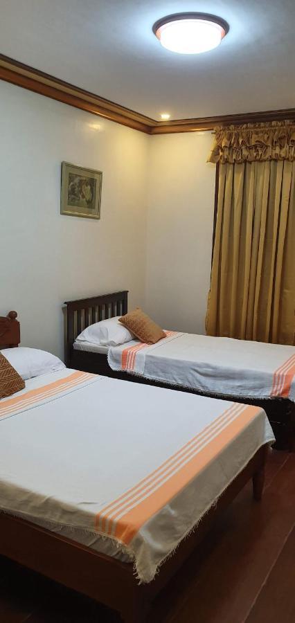 Hotel Casa Familya Batac Exterior foto