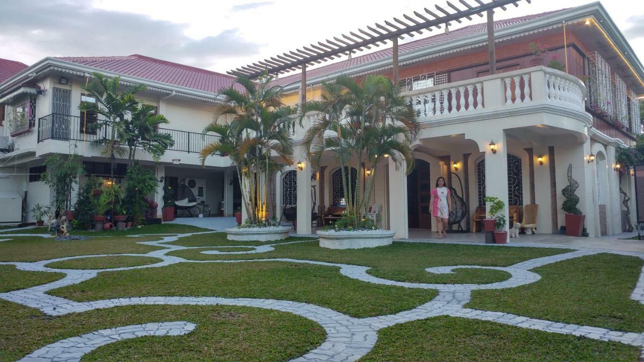Hotel Casa Familya Batac Exterior foto