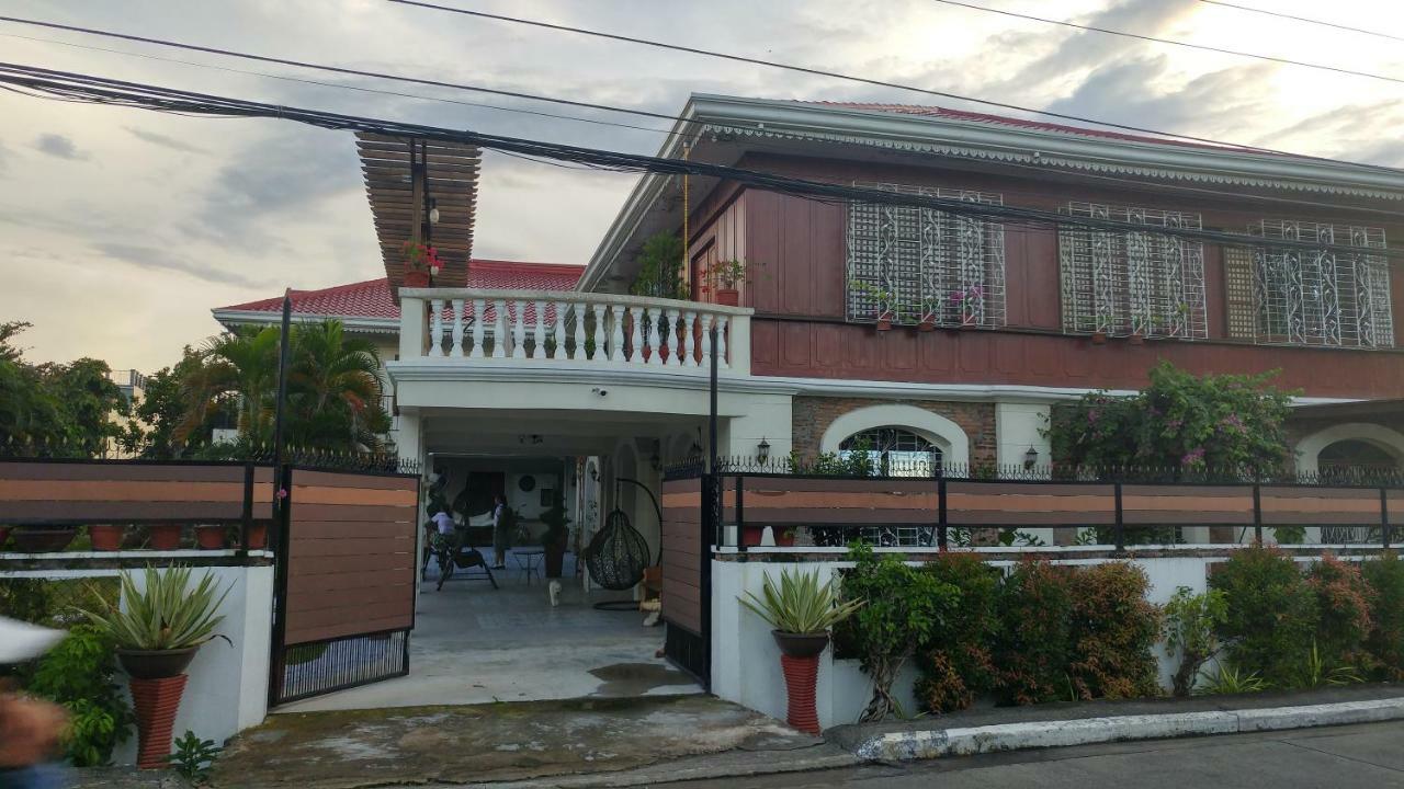 Hotel Casa Familya Batac Exterior foto